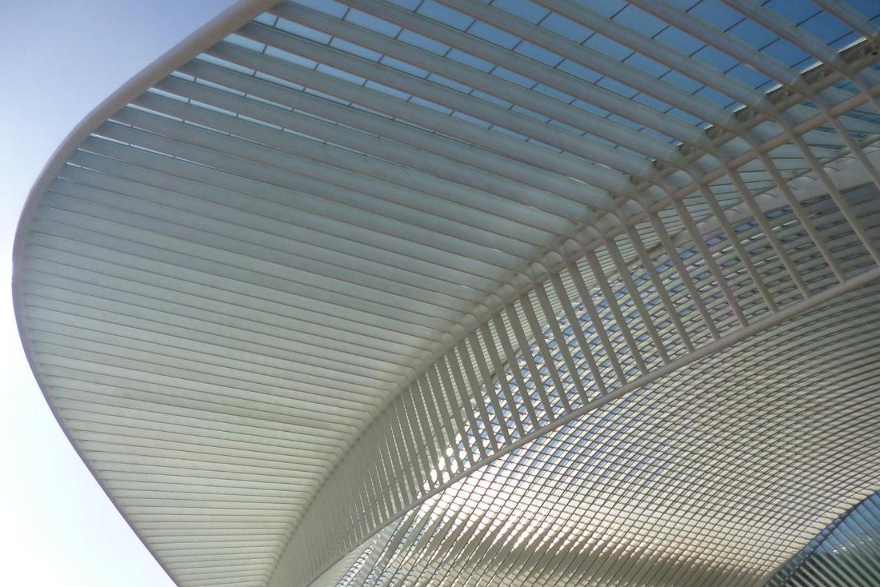 La Chambre De Sam - Chambre Lit 180 Avec Sdb Privee Proche Centre Ville Lüttich Exterior foto